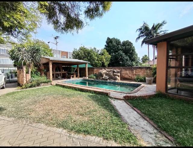 3 BEDROOM HOUSE FOR SALE IN PRETORIA GARDENS